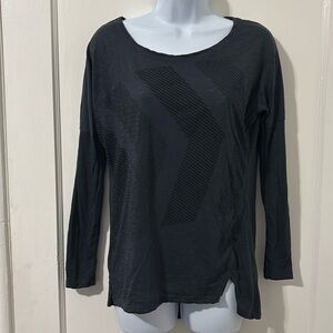 ✨5 for $10 sale✨ Old Navy Active Long-Sleeve Top